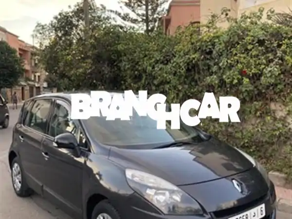 Renault Scenic Essence Manuelle 2010 à Casablanca