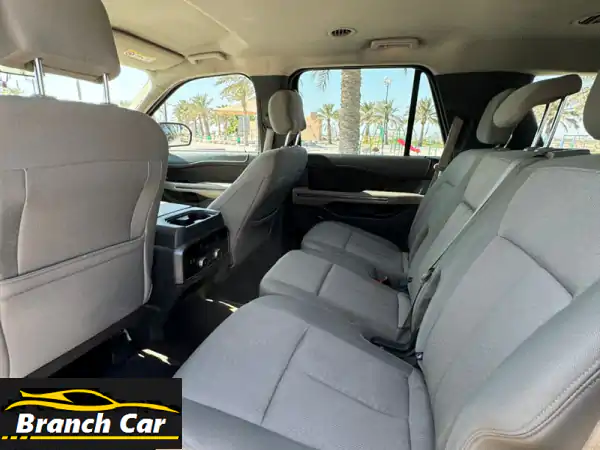 ford expedition xlt 2019 (white) mileage 117200 km, mid option alloy wheel, sensors, cruise ...