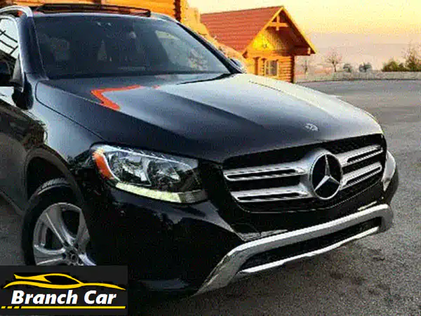 MercedesBenz GLCClass 2018 CLEAN CARFAX LOW MILAGE