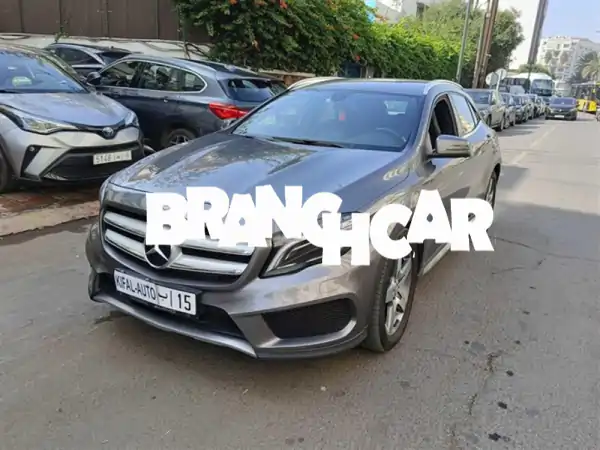 مرسيدس GLA 2015 AMG Line - بحالة ممتازة - 260,000 درهم