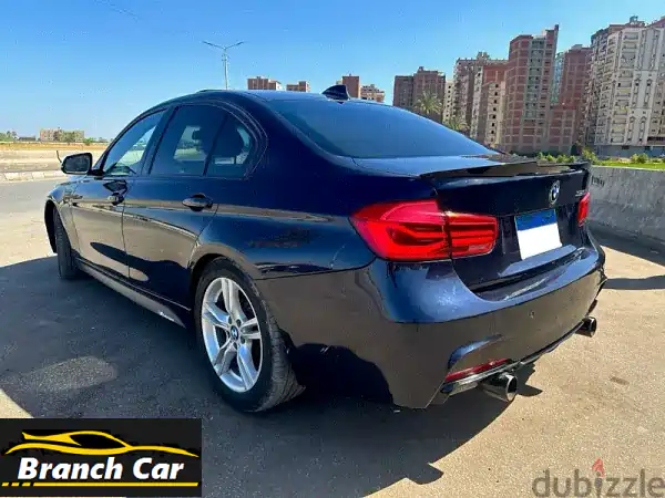 BMW 320 i M PACKAGE