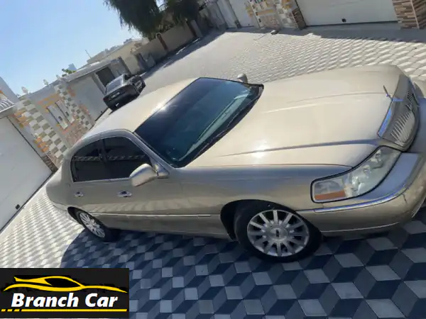 lincoln town car 2006v8 american specs with 300 km for aed10000 leather clean beige interior in ...