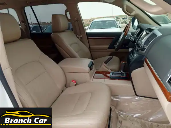 سيارة تويوتا لاند كروزر للبيع النوع جي اكس أر الموديل 2015 في الرياض حي الشفة بنزين ممشى 61 ألف جير