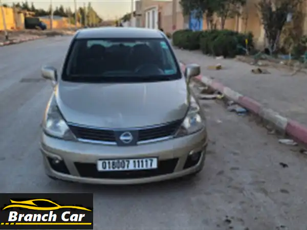 Nissan Tiida 4 portes 2011