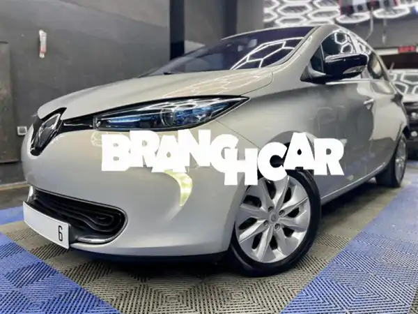 RENAULT ZOE 200 KM *SHOWROOM CAR*