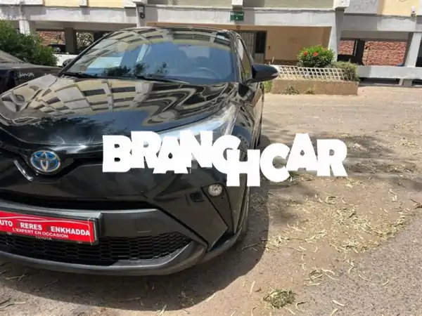 فرصة ذهبية: تويوتا C-HR هايبرد 2020 – أناقة، كفاءة، وحالة استثنائية (أول يد!)