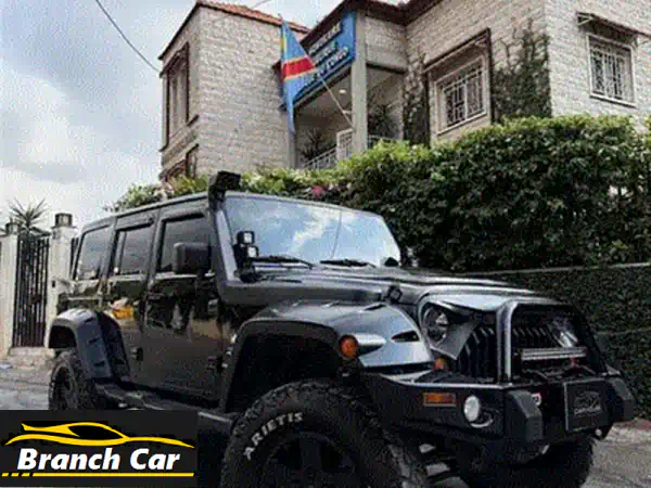 أودي S8 2013 فضية | بحالة الوكالة (Showroom Condition) | فخامة وقوة أوروبية مميزة للبيع