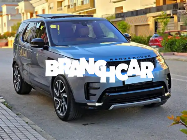 رنج روفر ديسكفري V HSE Luxury 2019: إصدار خاص فل كامل | 300 حصان | حالة وكالة للبيع