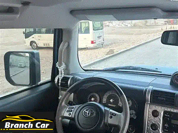 أيقونة المغامرات: تويوتا FJ Cruiser X-TREME 2015 أزرق (خليجي) - جاهز للانطلاق!