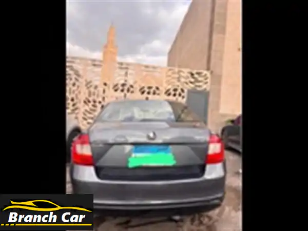 سكودا رابيد 2015 للبيع: ثاني مالك، فابريكة (رفرف...