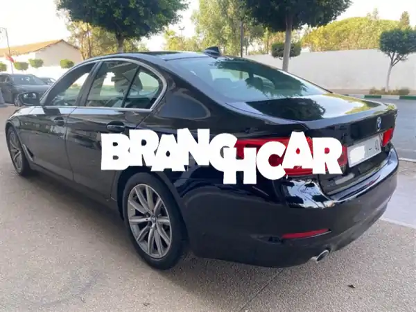 فخامة وكفاءة: BMW الفئة الخامسة 520d أوتوماتيك 2017 للبيع بالقنيطرة - حالة ممتازة