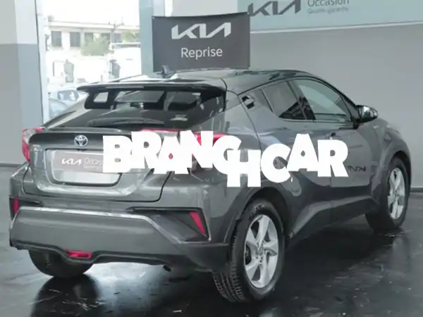 فرصة ذهبية: تويوتا C-HR 2019 Distinctive بالضمان | تقسيط 0% | 85 ألف كلم | كيا أوكازيون