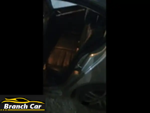 سكودا اوكتافيا 2010 (فانتازيا) | فابريكة بالكامل عدا الاكصدامين | زينون وشاشة لمس | كاملة المواصفات بحالة استثنائية!