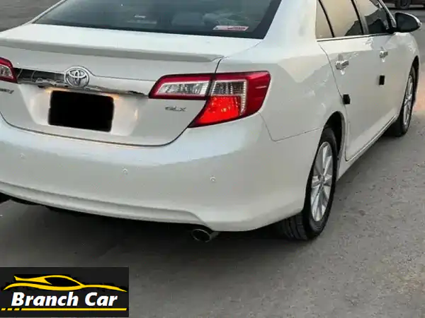 تويوتا كامري 2015 GLX فل كامل أبيض لؤلؤي: فخامة الوكالة بحالة استثنائية!