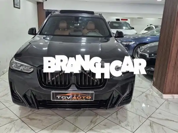 امتلك الفخامة والأداء: BMW X320d xDrive Pack M ديزل - 85 ألف كم...
