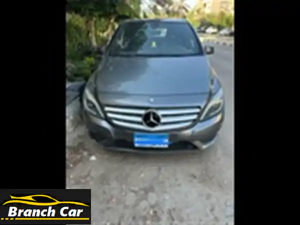مرسيدس B 180 موديل 2014 - أعلى فئة بحالة فوق...