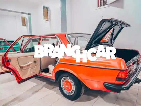 امتلك قطعة من التاريخ: مرسيدس بنز 240D كلاسيك 1978 للبيع في مراكش - Auto Majorelle