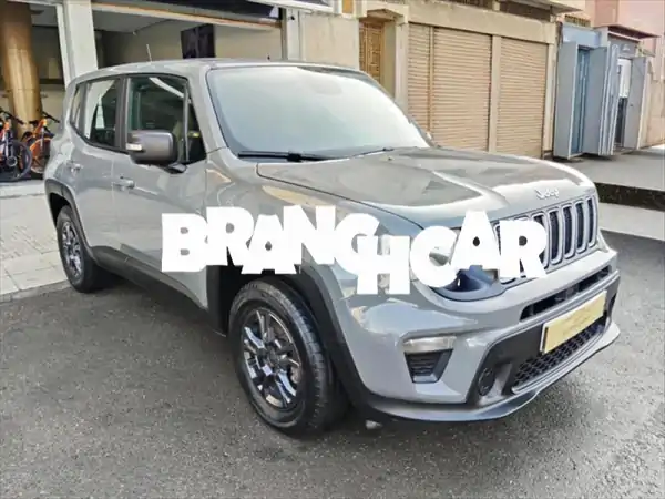 جيب رينيجيد 2023 يدوي للبيع: 50 ألف كم بحالة...