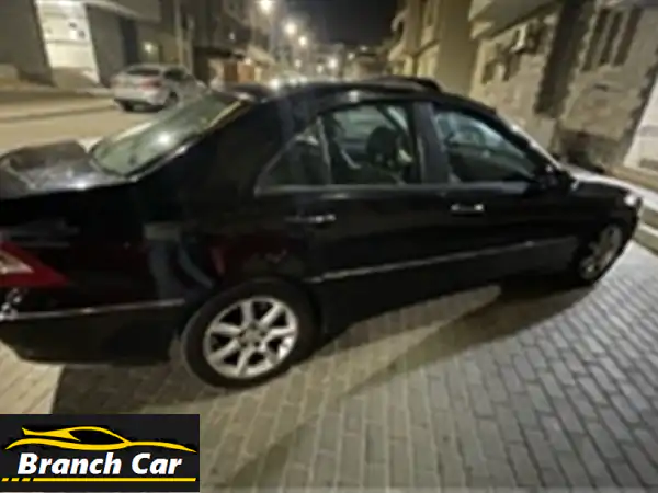 مرسيدس C180 للبيع | فابريكا بالكامل وتجهيزات فريدة | التجمع الخامس، القاهرة الجديدة
