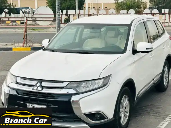 ميتسوبيشي أوتلاندر 2018 بيضاء | سيارة عائلية بحالة ممتازة | خالية من الحوادث، كاميرا ومثبت