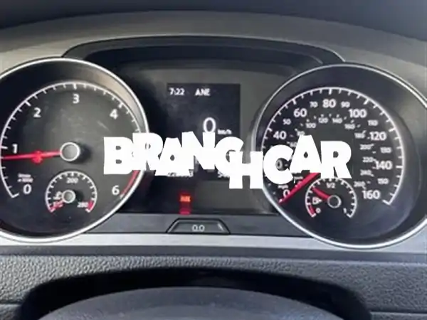فرصة استثنائية: فولكس فاجن جولف 7 ديزل 2018 أمريكية | بحالة الوكالة وصيانة خبراء VW (220 ألف كم طريق سريع) - بسعر 148,000!