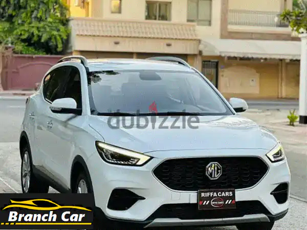 امتلك MG ZS 2024 أبيض (فل أوبشن) | 30 ألف كم | صيانة وكالة...