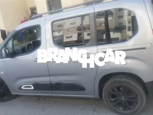 فرصة مميزة! سيتروين بيرلينجو 2021 بحالة ممتازة (70 ألف كم) - عملي، مريح وآمن.