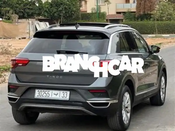 فولكس فاجن تي روك 2021: رفيقة دربك المثالية! اوتوماتيك، عامرة بالمزايا، وجاهزة لتجربة لا تُنسى
