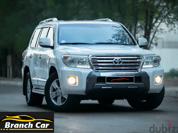 تويوتا لاندكروزر GXR 2012 أبيض | V8 بحالة ممتازة للبيع...