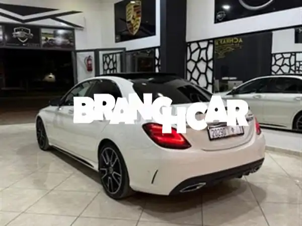 فرصة استثنائية: مرسيدس بنز C220 AMG 2019 - فخامة، قوة، وأداء لا يضاهى!
