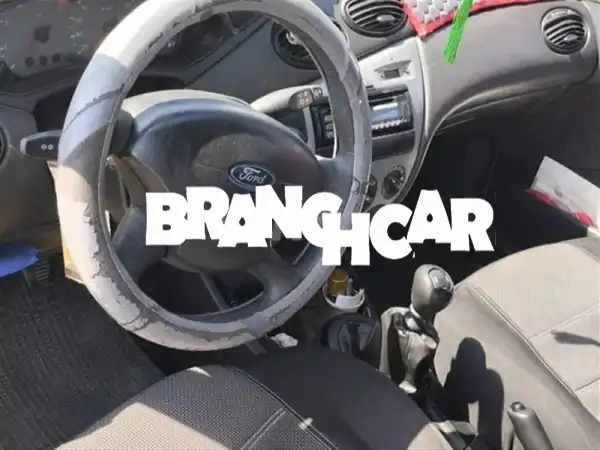 فورد فوكس ديزل 2004 للبيع: الاقتصادية المثالية 7 خيول – جاهزة للانطلاق!