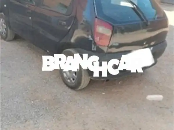 فرصة لا تعوض: فيات باليو إيسنس 2000 يدوية للبيع بأكادير - اقتصادية وموثوقة!