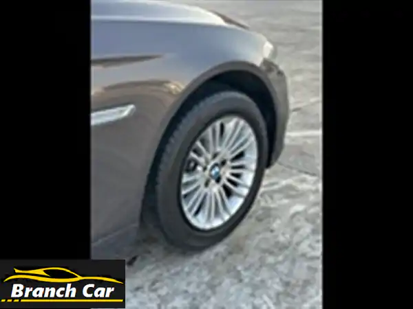 فرصة استثنائية: بي ام دبليو 520i موديل 2015 - حالة...