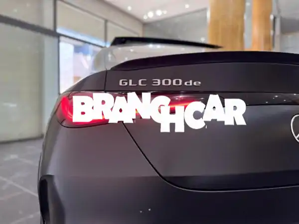 امتلك الفخامة: مرسيدس بنز GLC 300 de هجينة 2025 | ديزل مستوردة جديدة