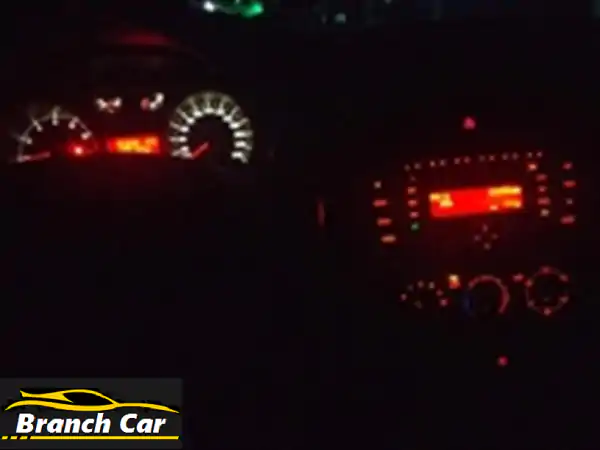 فورد فوكس 2009 أعلى فئة: فتحة سقف، صيانة ممتازة، كاتالوجات أصلية، جاهزة للانطلاق!