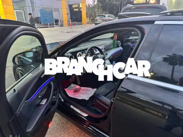 للبيع: مرسيدس E220 (بتصميم AMG) موديل 2019 - فخامة، أداء، وجاهزية تامة - بسعر 400,000