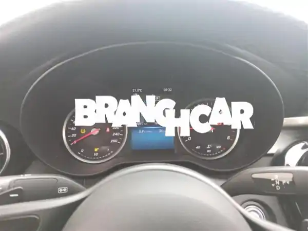 مرسيدس C-Class 2020 ديزل أوتوماتيك للبيع | صيانة وكالة 65,000 كم | ثقة وشفافية