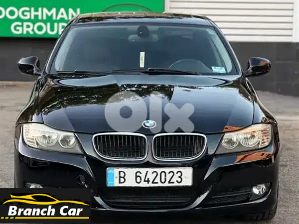 BMW E90 328i 2011: أناقة سوداء، نظافة الوكالة، وأداء لا يُضاهى!