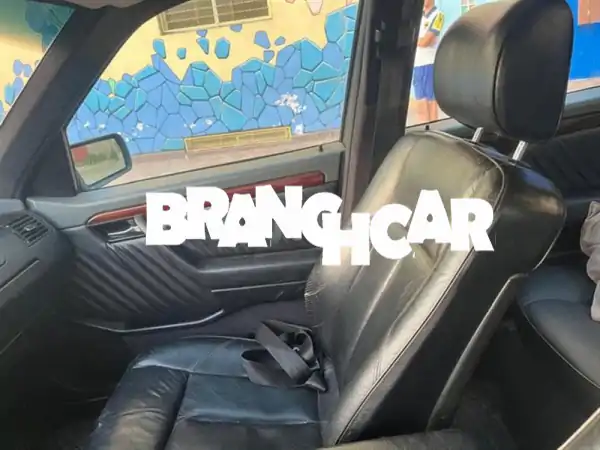 مرسيدس C-Class 1995: الفخامة الألمانية الخالدة بـ 57,000...