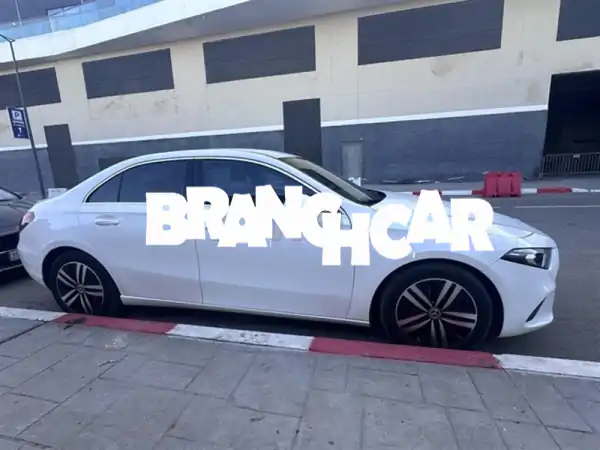 للبيع: مرسيدس الفئة A سيدان 200D موديل 2020 - فخامة ألمانية وأداء لا يُضاهى (127 ألف كم)