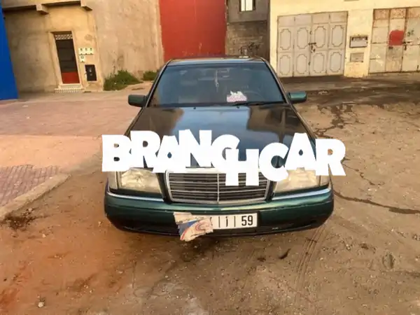 مرسيدس C-Class 1995: الفخامة الألمانية الخالدة بـ 57,000 فقط! اغتنم الفرصة.