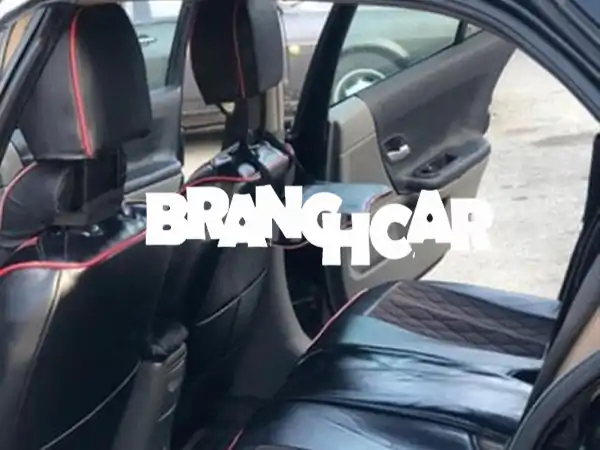 فرصة لا تعوض: رينو لاغونا 2004 - أناقة، قوة، واقتصاد...