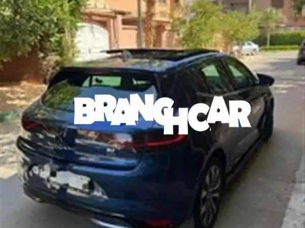 فرصة ذهبية: رينو ميجان 4 موديل 2021 - كاملة المواصفات، 85 ألف كم، بحالة ممتازة جداً!