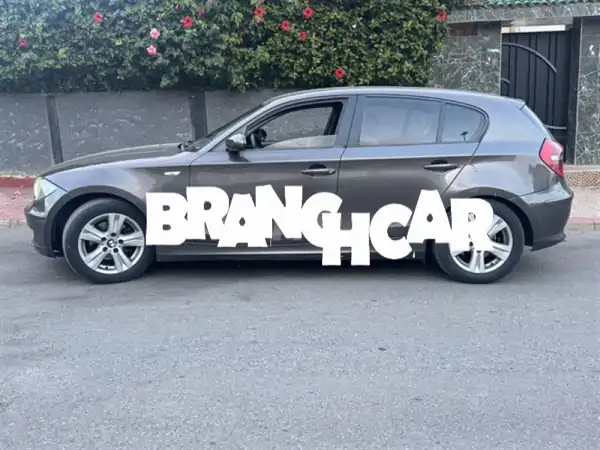 فرصة قيادة لا تُعوض: BMW الفئة الأولى 2008 أوتوماتيك -...