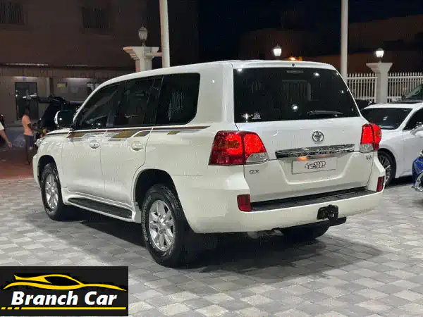 فرصة ذهبية: تويوتا لاندكروزر G 2013 وكالة البحرين - أبيض، بدون صبغ، بحالة ممتازة!