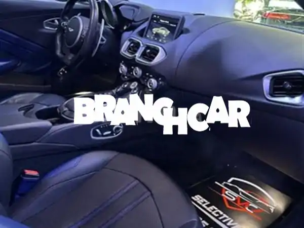 أستون مارتن فانتاج V8 2023 كالجديدة - فخامة وأداء بمواصفات كاملة!