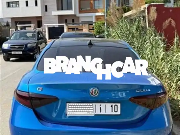 ألفا روميو جوليا 2018 Veloce ديزل: قوة 210 حصان، فحص 100...
