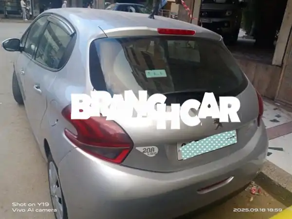 فرصة ذهبية بمكناس: بيجو 208 ديزل 2017 يدوية –...