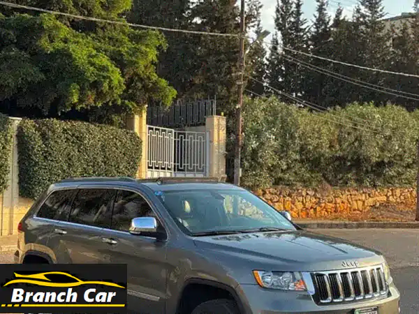امتلك الأسطورة: جيب جراند شيروكي 2011 Overland V8 ذهبي فل...