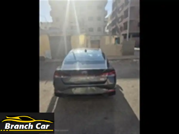 فرصة لا تعوض! هيونداي إلنترا CN7 للبيع بالبحر الأحمر – فبريكة بالكامل، صيانة توكيل، رخصة سنتين ونصف!
